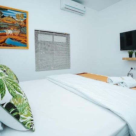 Kemang Eleven Hotel Jakarta Ngoại thất bức ảnh