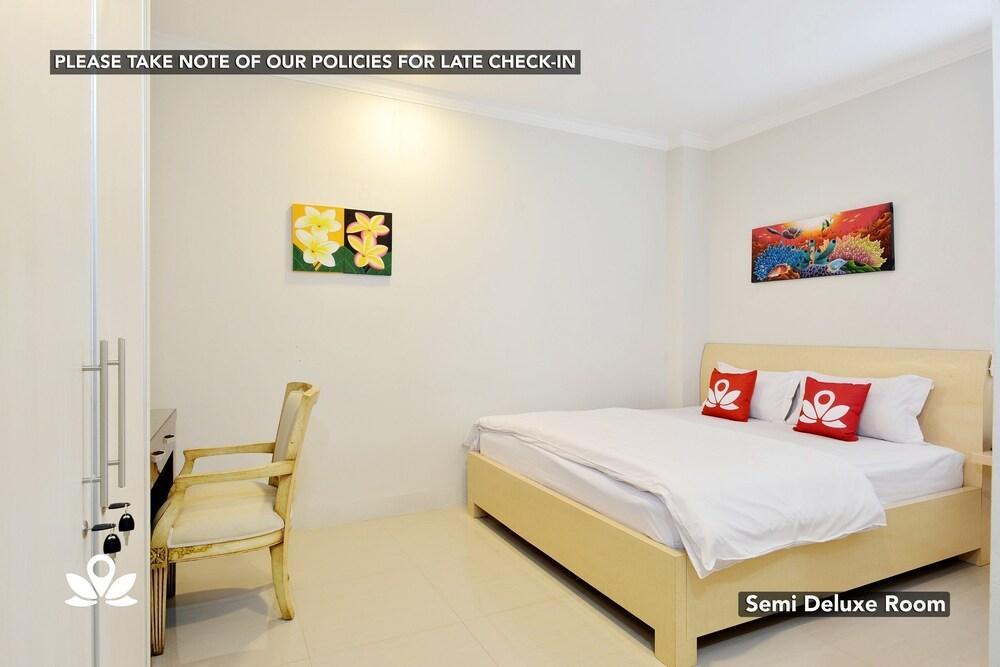 Kemang Eleven Hotel Jakarta Ngoại thất bức ảnh