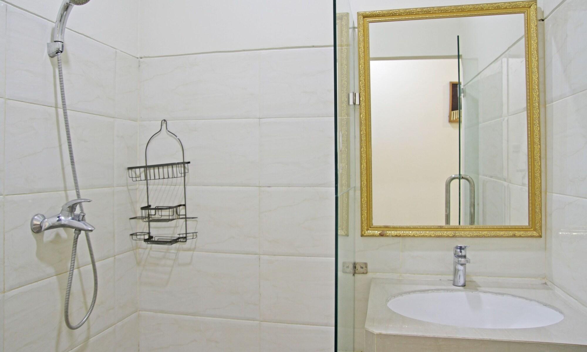Kemang Eleven Hotel Jakarta Ngoại thất bức ảnh