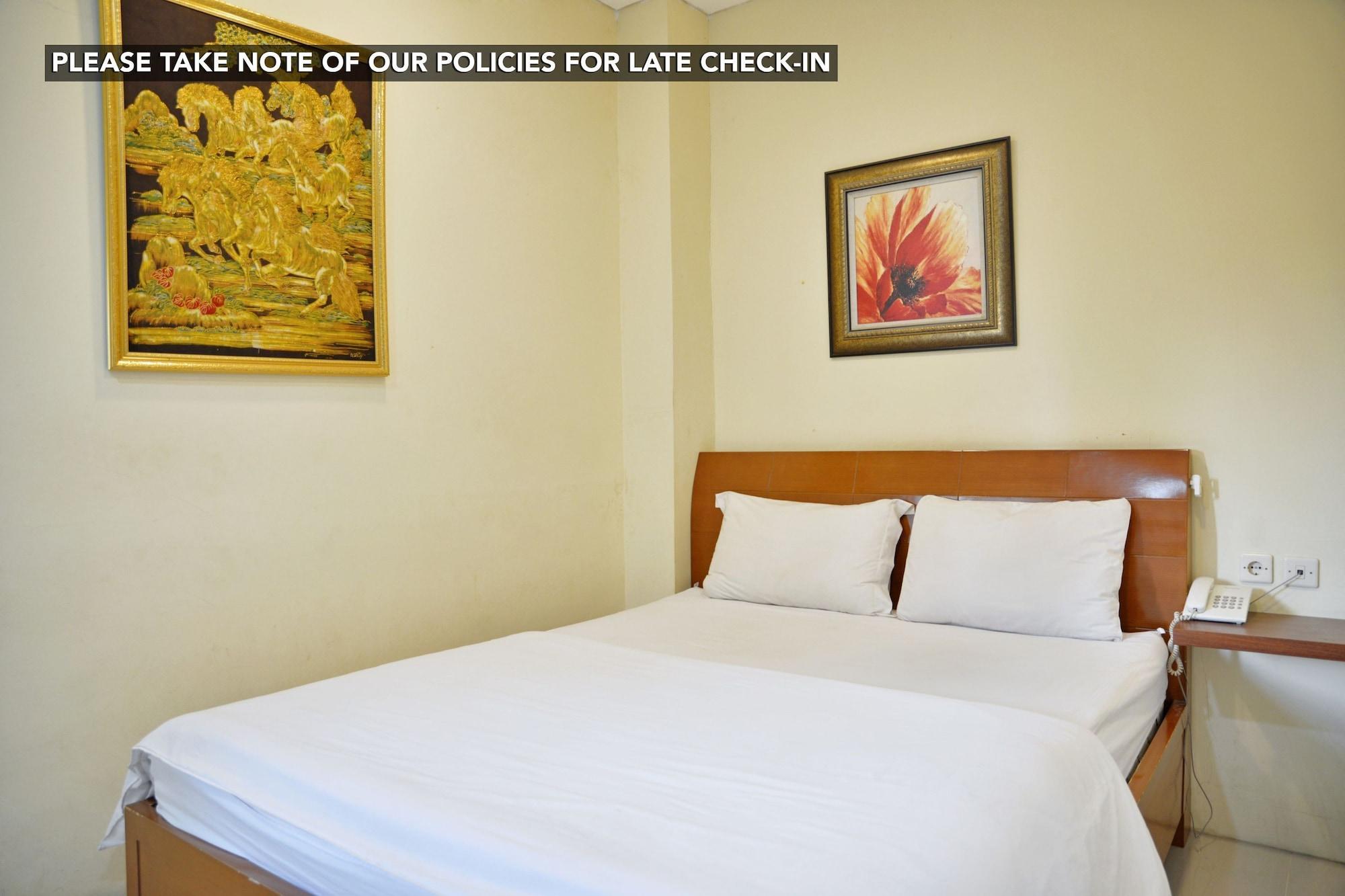 Kemang Eleven Hotel Jakarta Ngoại thất bức ảnh